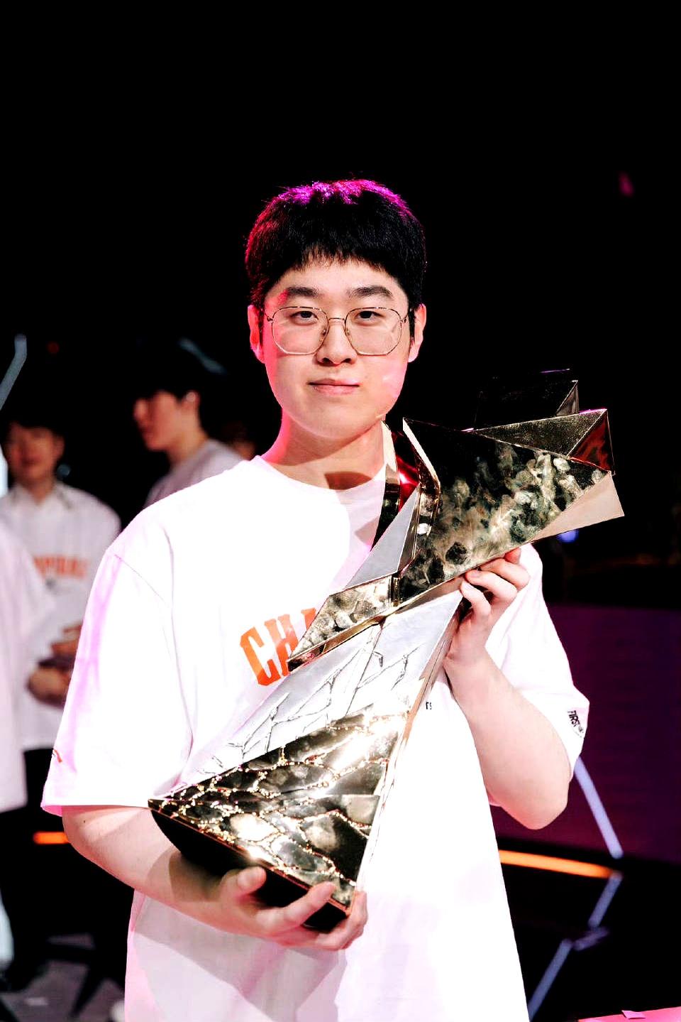 HKA完胜HLE，Zeus打破历史纪录的简单介绍