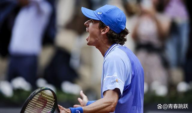 日本网球队绝杀澳大利亚网球队，梅德韦杰夫制霸全场