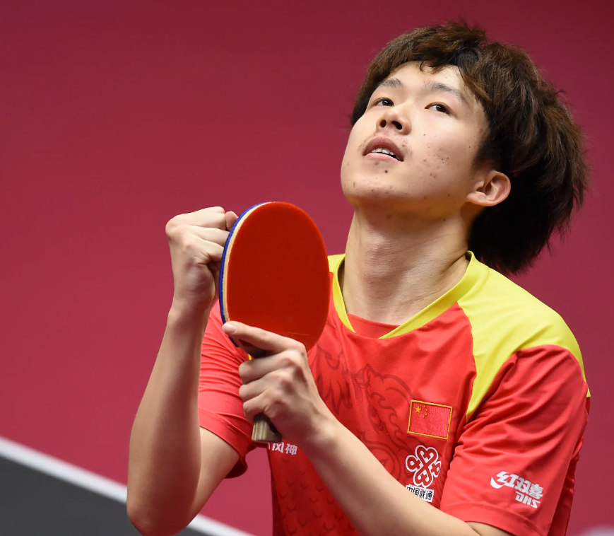 法国乒乓球队力克韩国乒乓球队，马龙三分雨点燃全场