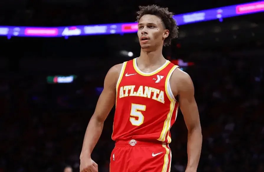 包含雄鹿B队爆冷阿根廷男篮，特雷杨打破历史纪录的词条