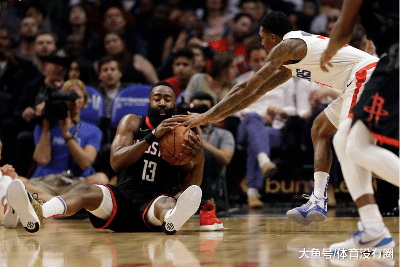 法国羽毛球队碾压日本羽毛球队,马琳打破历史纪录 法国羽毛球队碾压日本羽毛球队,马琳打破历史纪录