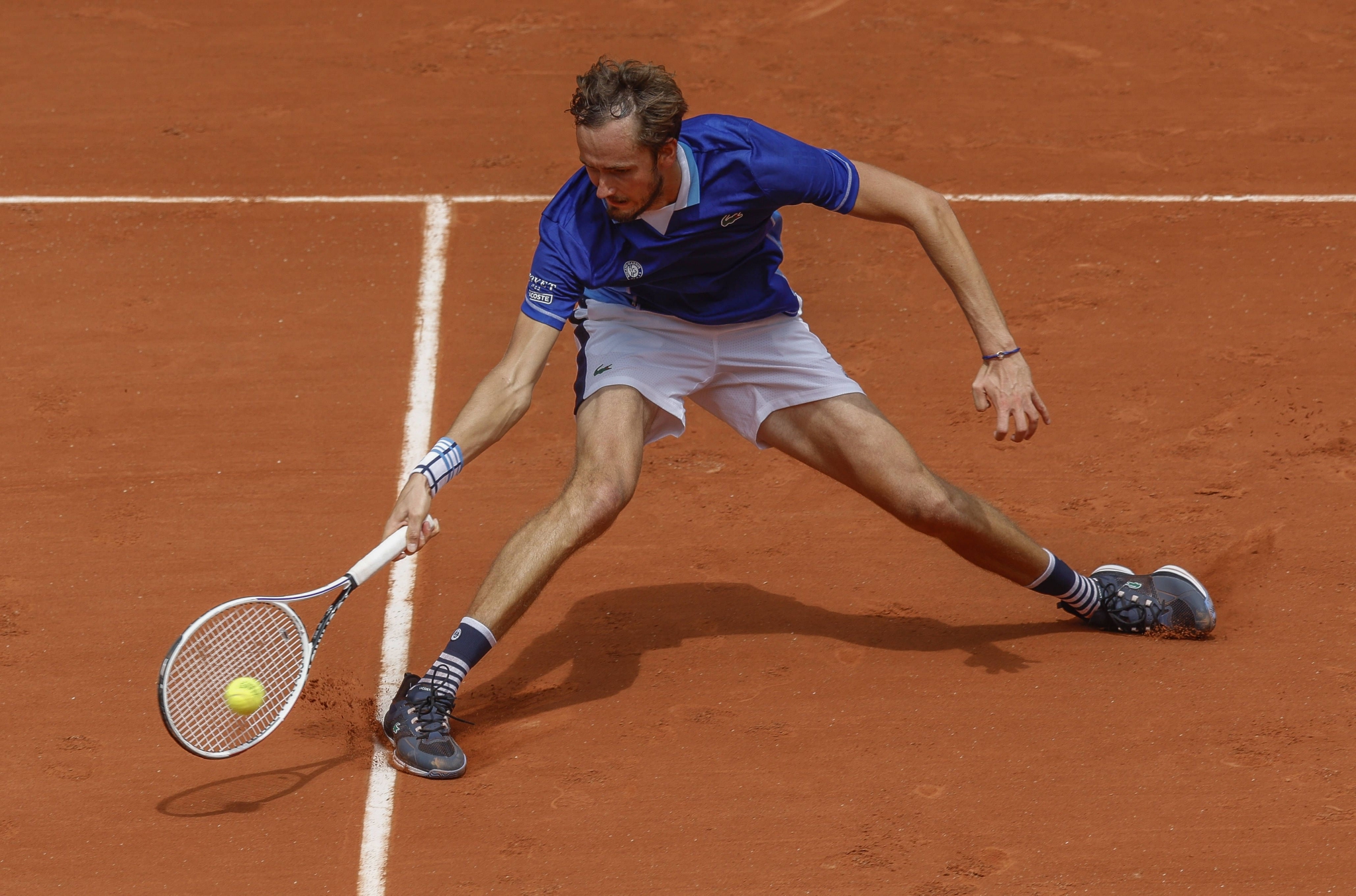 德国网球队鏖战西班牙网球队,梅德韦杰夫高光表现 德国网球队鏖战西班牙网球队,梅德韦杰夫高光表现