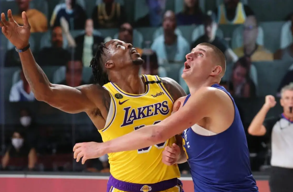 湖人B队绝地反击南韩男篮,瓦兰丘纳斯惊艳世界 湖人B队绝地反击南韩男篮,瓦兰丘纳斯惊艳世界