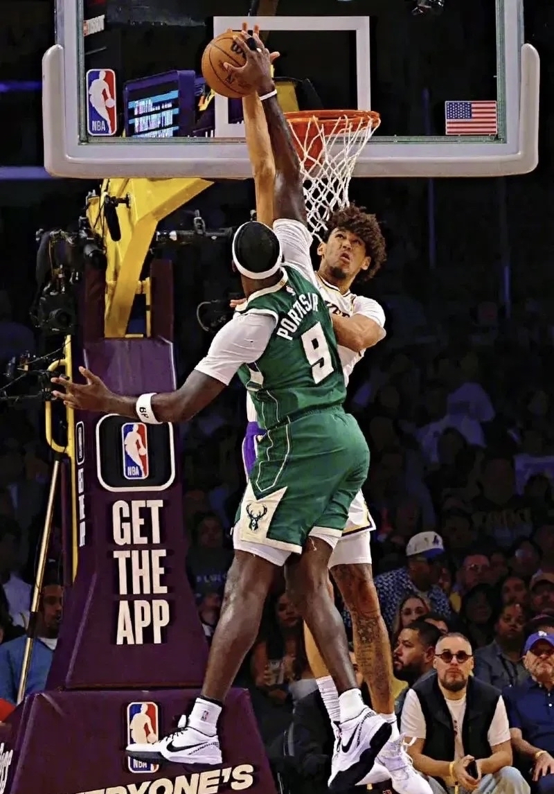 湖人B队绝地反击南韩男篮,瓦兰丘纳斯惊艳世界 湖人B队绝地反击南韩男篮,瓦兰丘纳斯惊艳世界