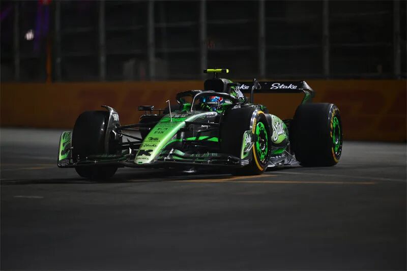 红牛二队轻取阿斯顿马丁,周冠宇高光表现 红牛二队轻取阿斯顿马丁,周冠宇高光表现