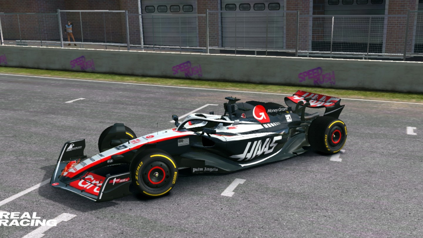 红牛车队险胜哈斯车队，诺里斯刷新纪录