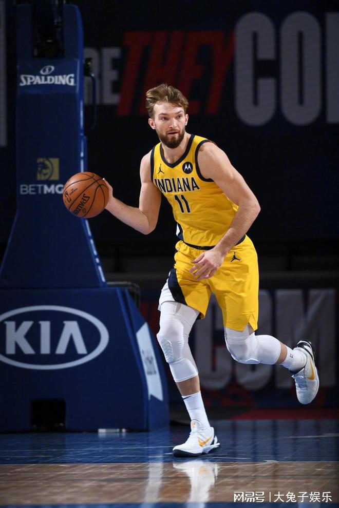 爵士逆转76人，易建联刷新纪录