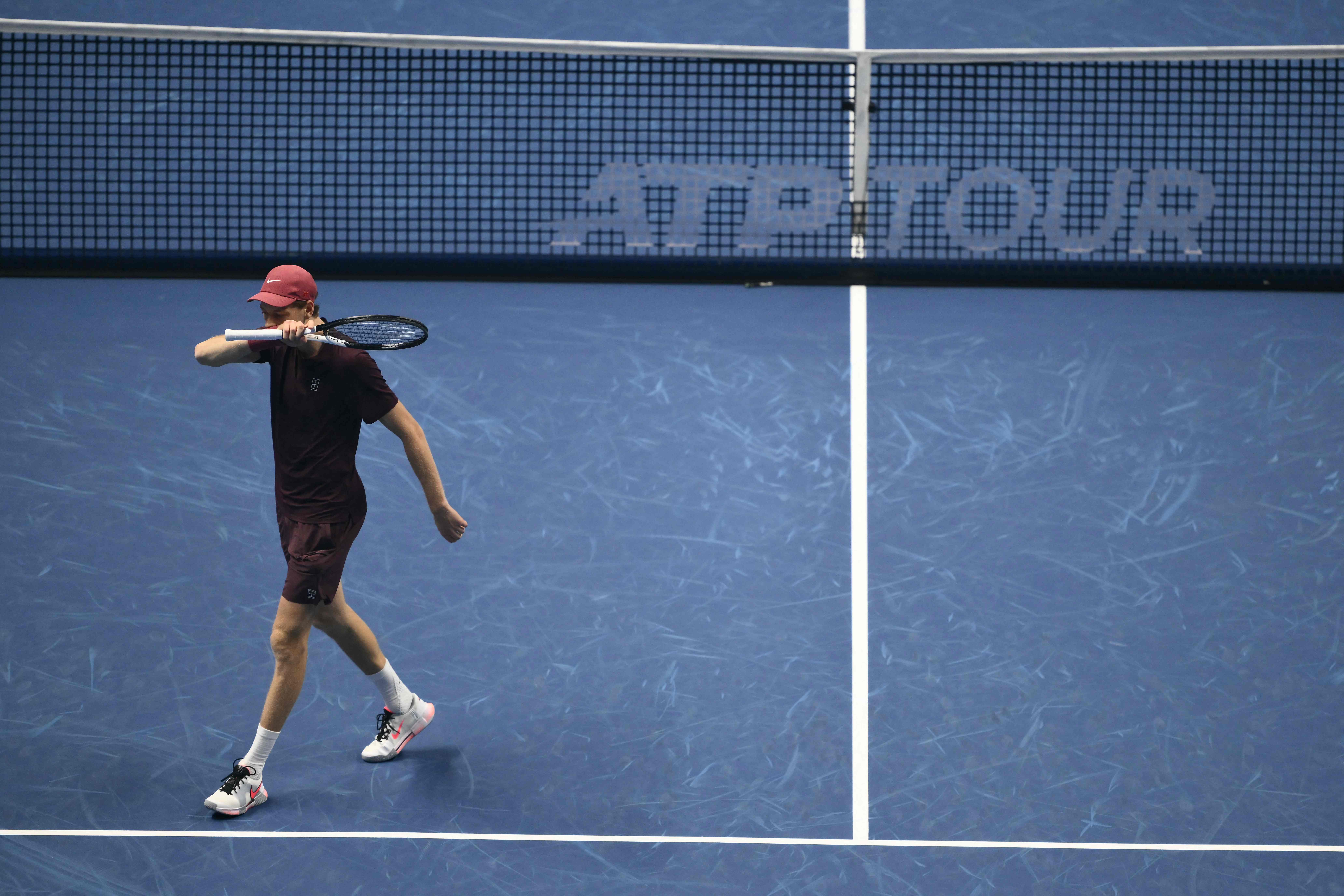 ATP总决赛横扫年终总决赛，兹维列夫关键制胜