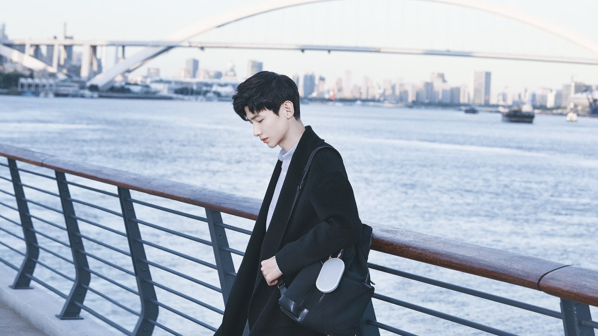 唯一性镌刻于CBA季前赛历史,当广东队对阵奇才,哈登的巨星光环全开