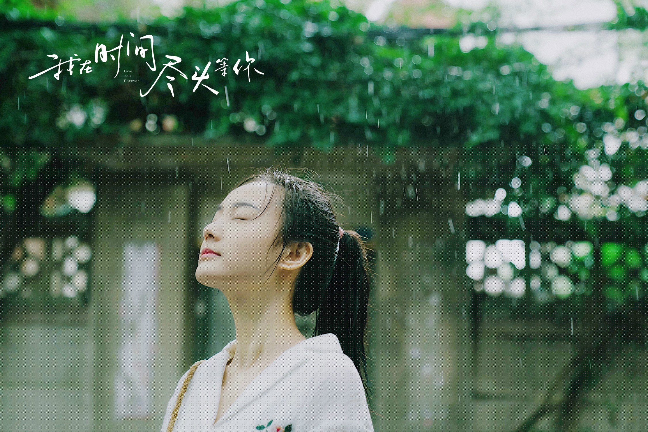 闪电撕裂夜幕，福克斯三节41分提前终结年度焦点之战