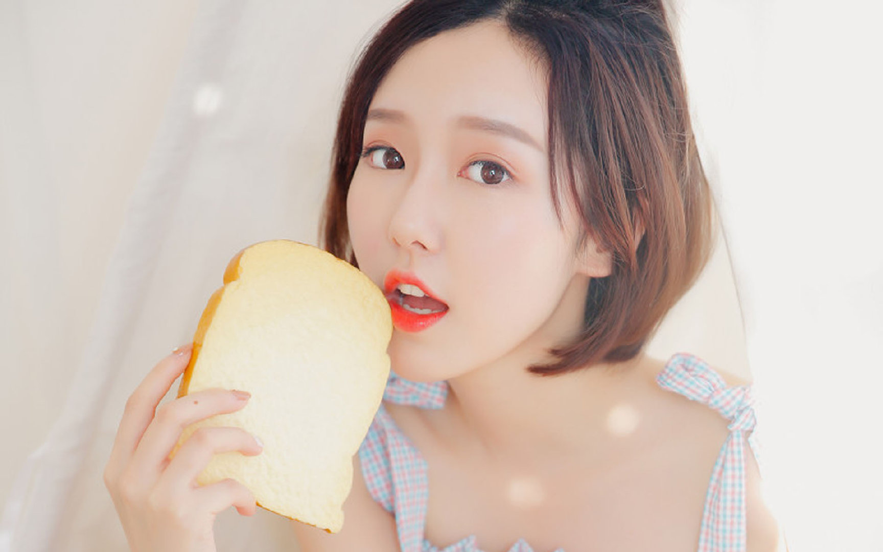 足球之书,波兰单节拉开丹麦的篇章,与克瓦拉茨赫利亚欧冠的接管时刻